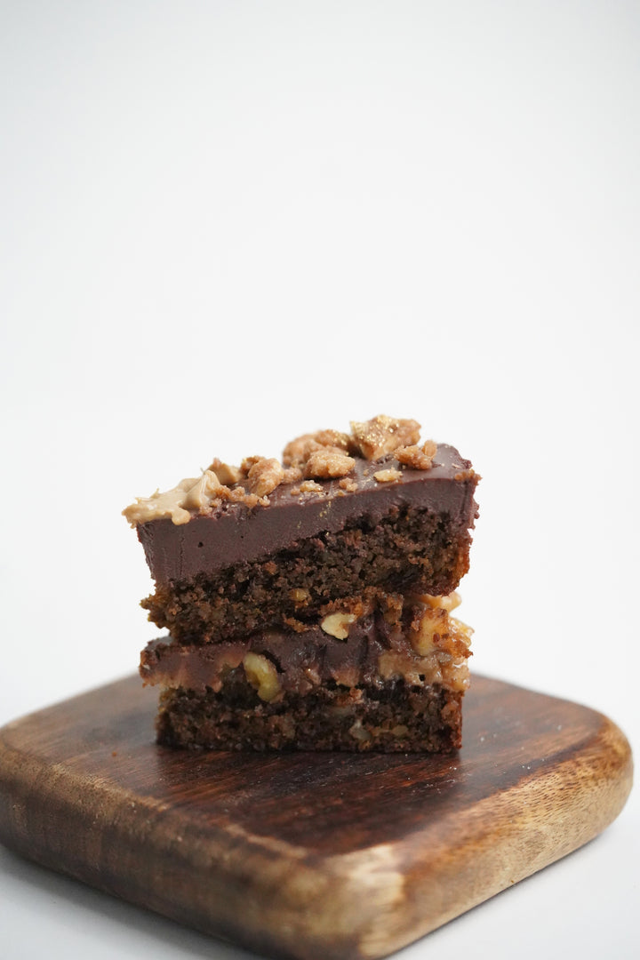Coffee, Walnut & Dark Chocolate Icing Cake