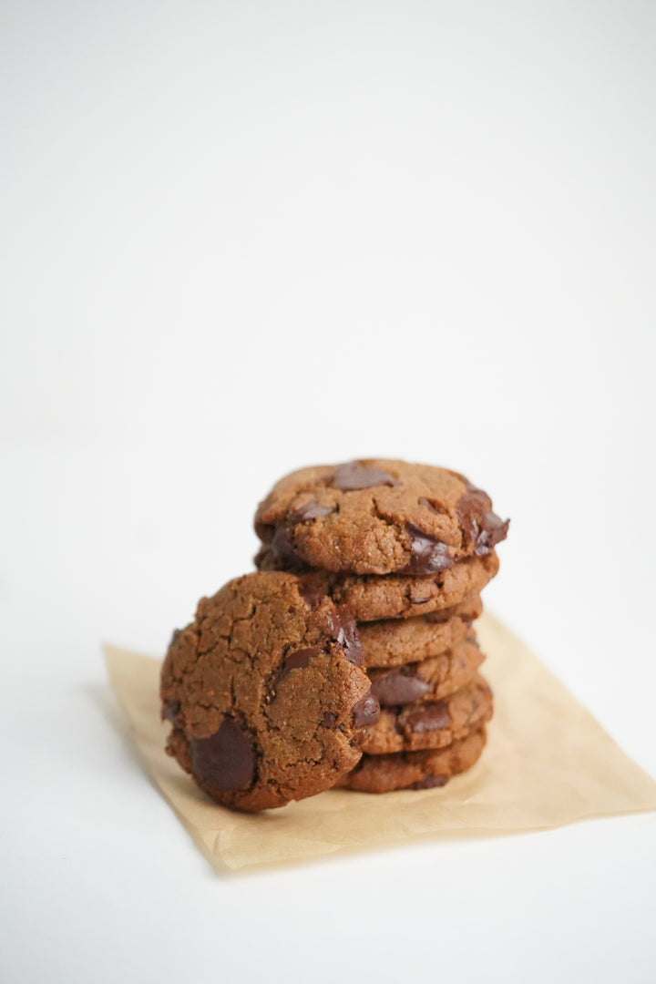 Peanut Butter & Dark Chocolate Cookies