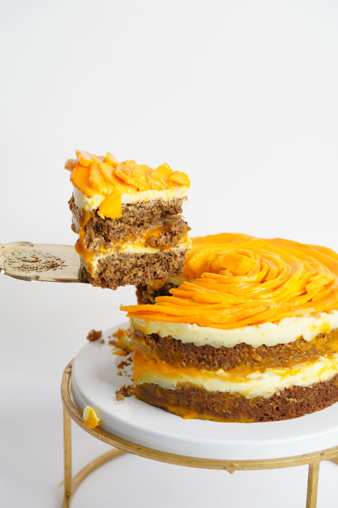 Layered Mango & Vanilla Custard Cake