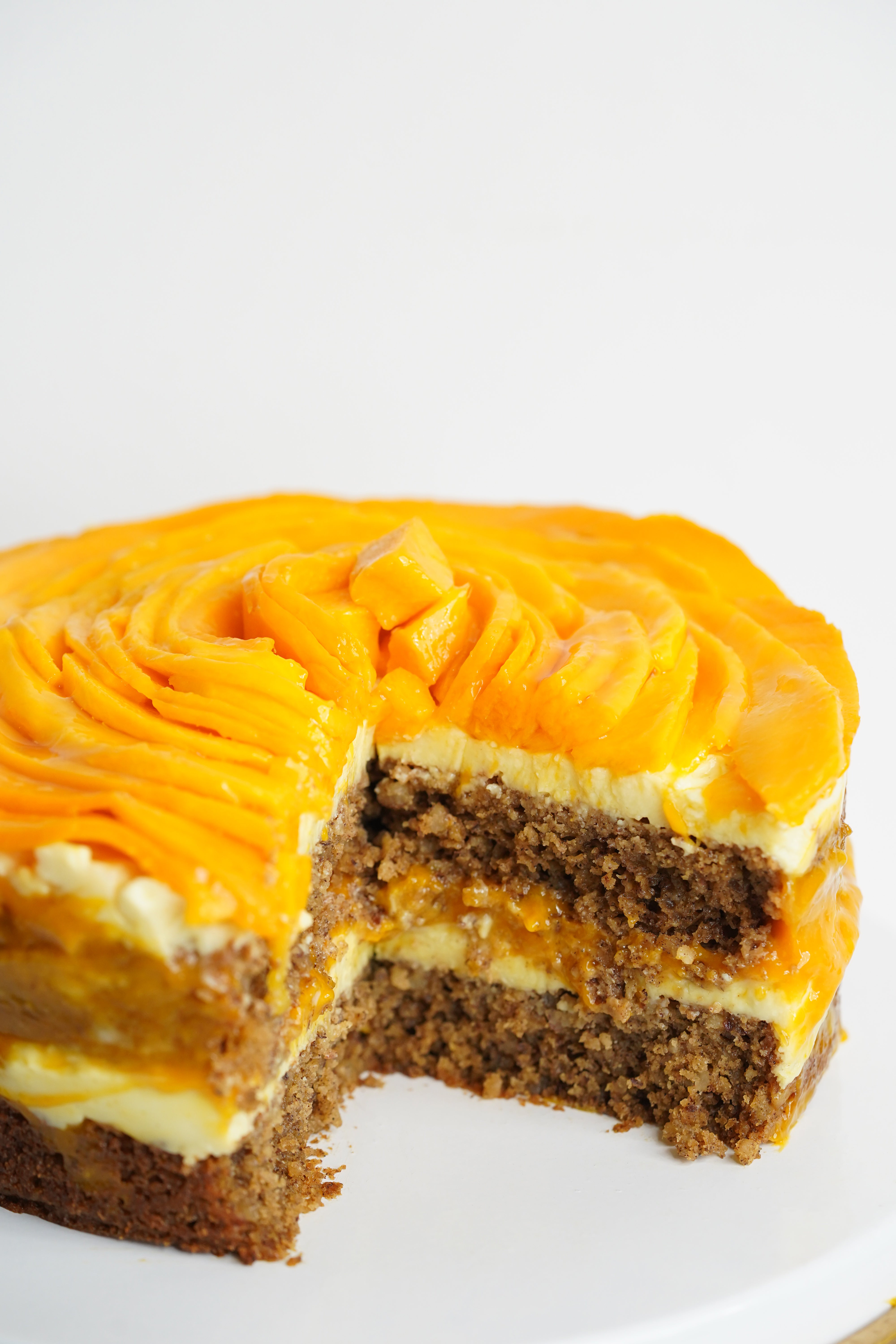 Layered Mango & Vanilla Custard Cake