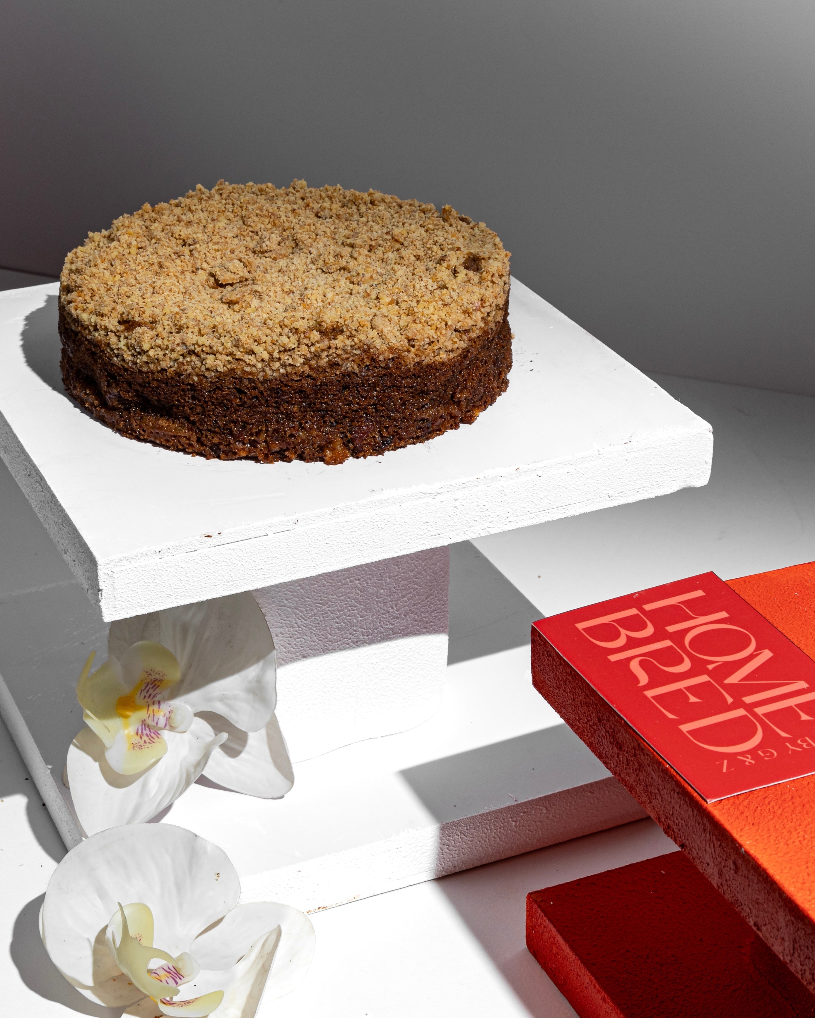 Apple & Walnut Crumble Cake