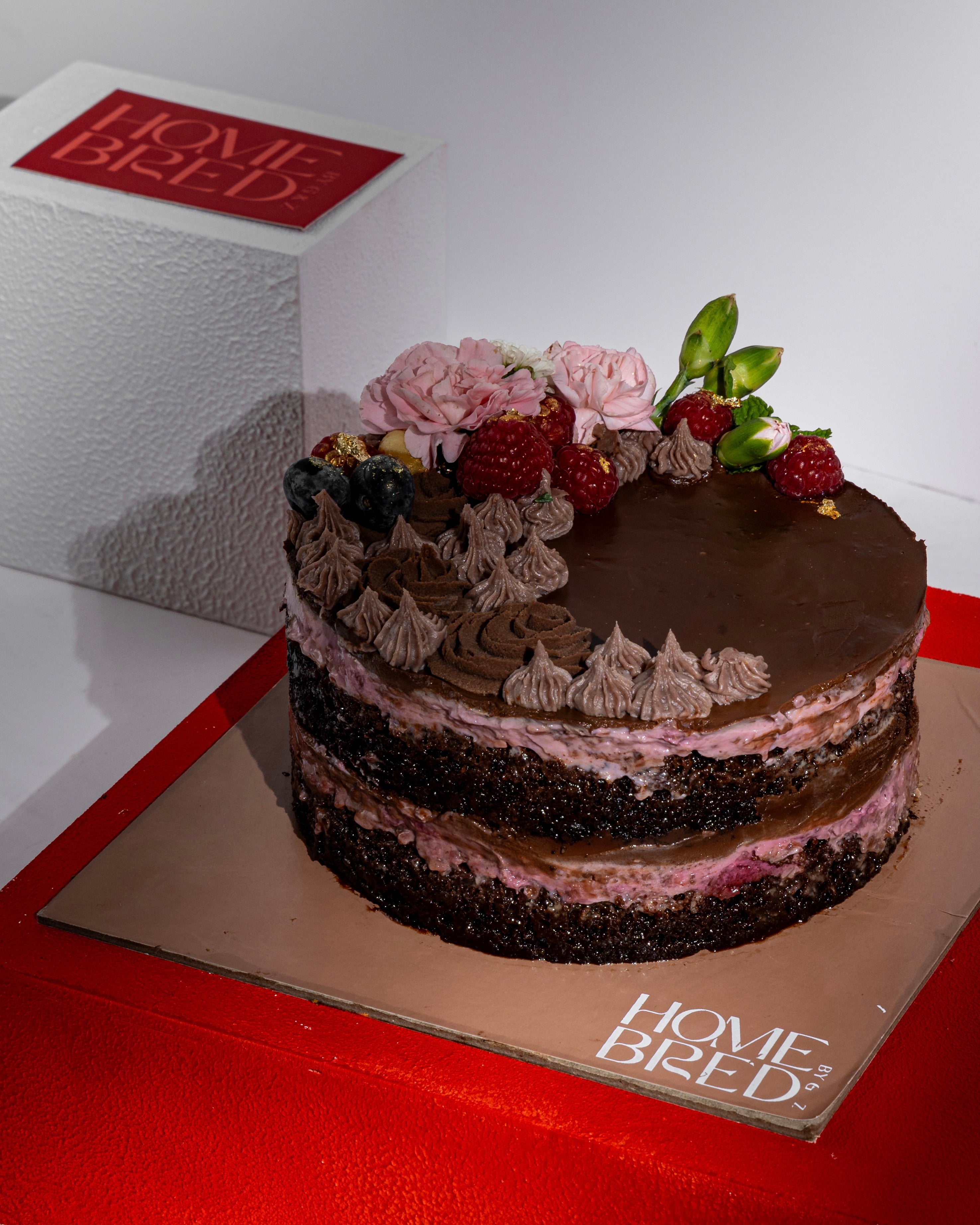 Raspberry & Dark Chocolate Cake Icing Cake