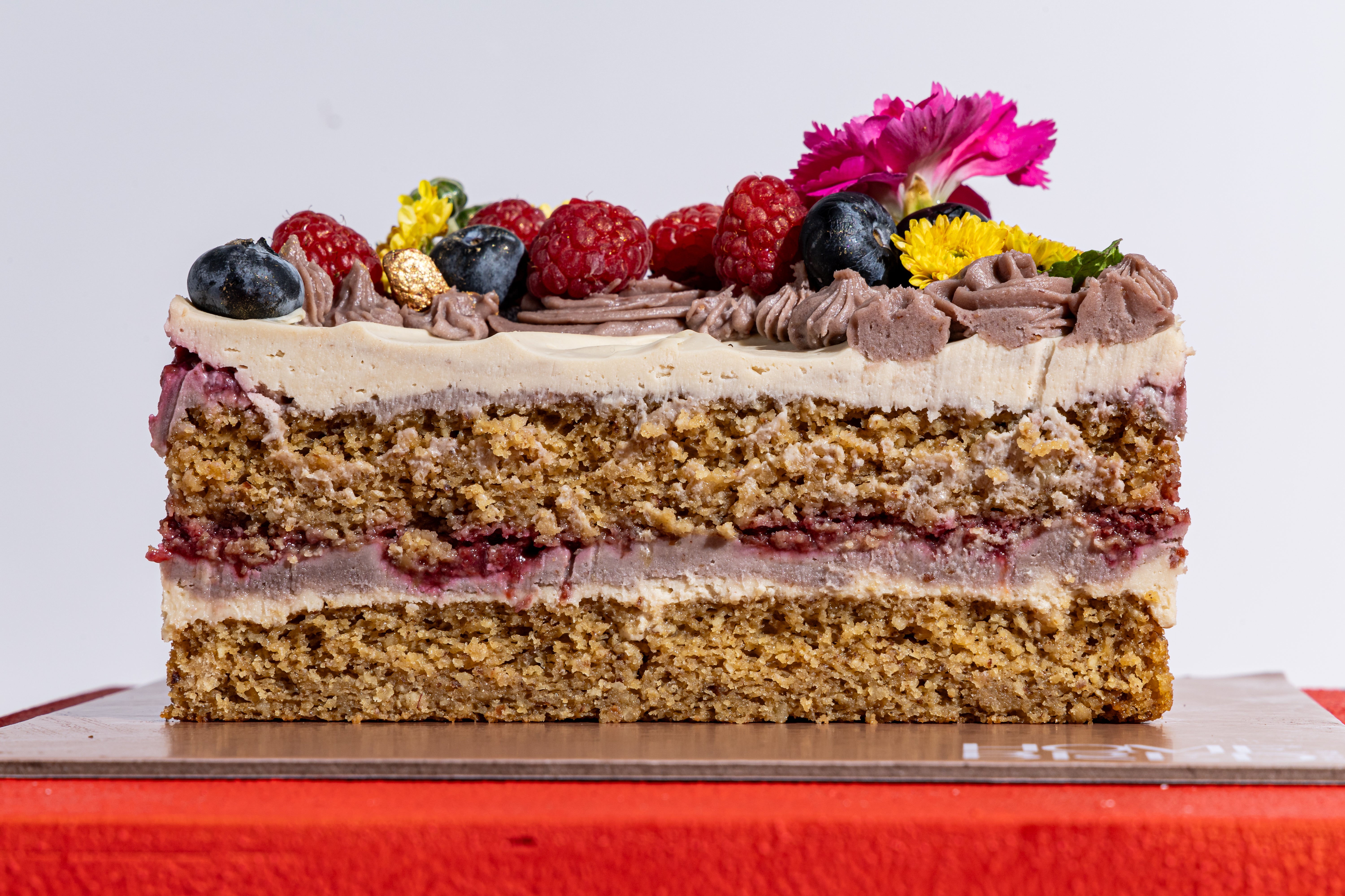 Raspberry & Vanilla Icing Cake